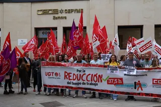 Concentración de los sindicatos por la reducción de jornada (19).JPG | C. G. R.