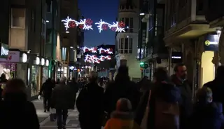 Zamoranos pasean por Zamora