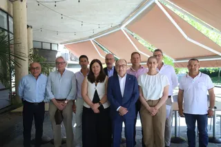 Enrique Oliveira presenta su candidatura a la reelección como presidente de la Cámara de Comercio