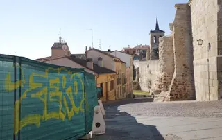 La reconstrucción del muro de Alfonso XII, pendiente de las alegaciones del propietario