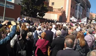 Sáez Aguado rectifica y asegura que no cerrarán la primera planta del Hospital de Benavente