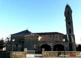 La iglesia de Mombuey entra a formar parte de la Lista Roja del Patrimonio Español por su "mal estado de conservación"