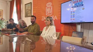 Presentación de la fiesta del comercio en San Torcuato