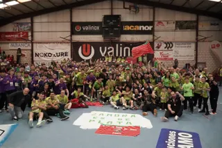 Equipo, cuerpo técnico, cantera y afición celebran el ascenso