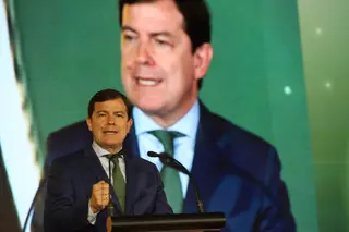 Alfonso Fernández Mañueco realizó ayer este anuncio en el Centro de Negocios de Benavente (Zamora). FOTO: ICAL