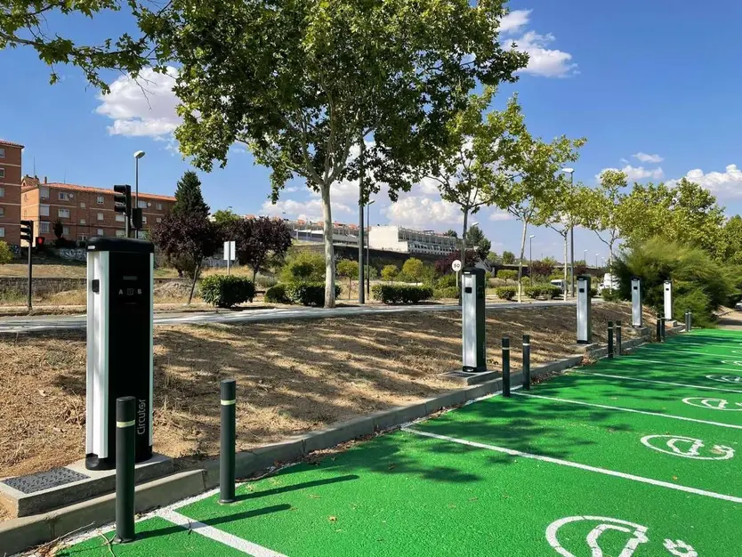 puntos de recarga para coches eléctricos de la carretera de la Aldehuela. PP (2)