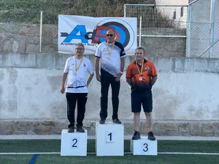 Benjamín en lo alto del podio de veteranos