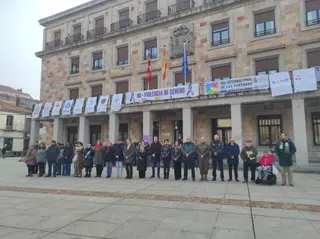 Zamora condena los dos asesinatos machistas