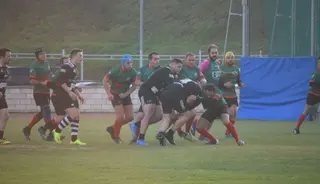 Un lance del juego del partido del Zamora RC