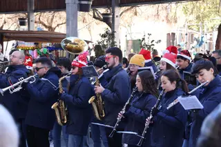 La Banda de Música de Zamora se encargó de amenizar la mañana a los viandantes | Alejandro Sardón