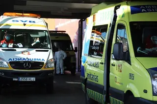 La Nochevieja se salda con dos agresiones en Zamora. Ambulancias a la puerta del Hospital. Archivo.