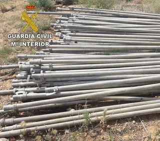 Tres investigados por el robo de más de 800 tubos de aluminio utilizados para el riego