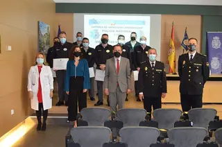 La Policía Nacional reconoce la labor de los vigilantes en los hospitales de Zamora por su actuación durante la pandemia
