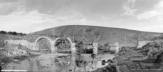 Una fotografía del siglo XIX desvela cómo se construyó el histórico puente del Tera en Zamora