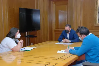 Diputación y Plataforma de Usuarios del AVE coinciden: mejorar horarios y declarar de servicio público el 'Tren Madrugador'