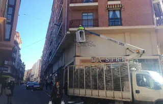 Comienza la retirada de la iluminación navideña