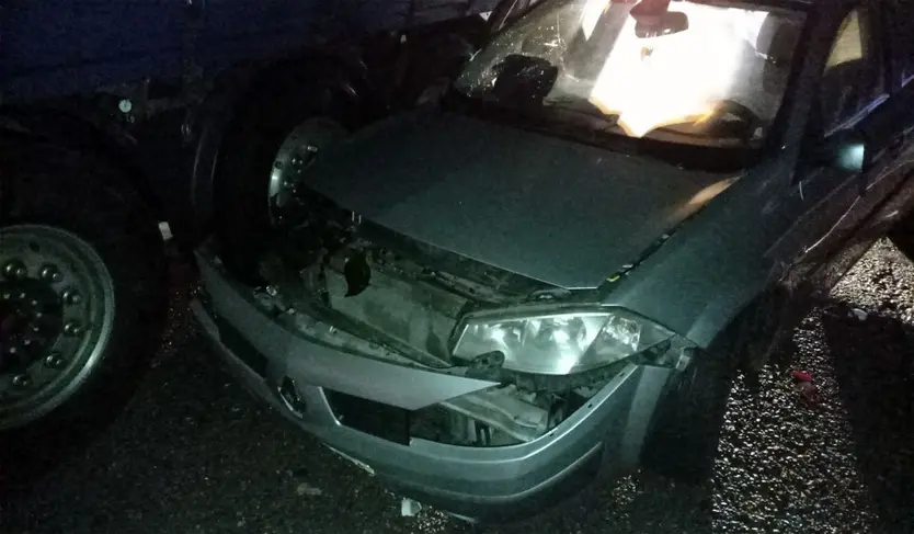 Choque en la A6 entre turismo y camión