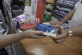 Venta del test en una farmacia. EP