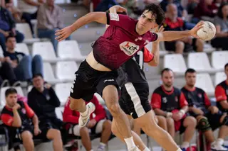El Balonmano Zamora hace oficial el fichaje de Jaime Romero 