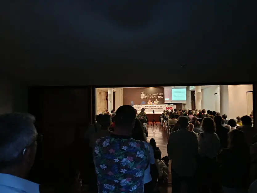 Charla La Alhóndiga