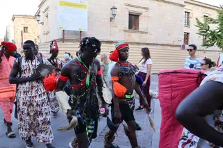      Desfile del XXI Festival Internacional de Folklore