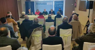 Consejero de Sanidad y candidatos PP Zamora con alcaldes y portavoces municipales de Aliste