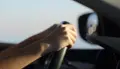 Un conductor al volante. Foto EP