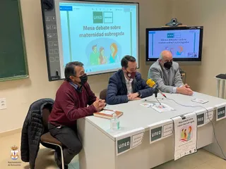 Luciano Huerga participa en la mesa debate