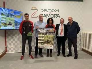 Un instante de la rueda de prensa