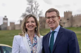 La portavoz del Grupo Parlamentario Popular en el Senado, Alicia  García, junto al presidente del Partido Popular, Alberto Núñez Feijóo