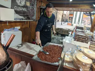 Puesto de garrapiñadas en Zamora. Archivo