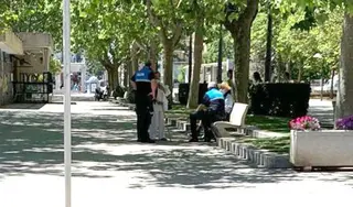 La Policía Municipal acude hasta el lugar en el que se encuentra habitualmente la pareja