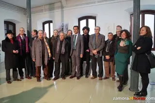 Una completa exposición repasa doscientos años de historia con una mirada artística