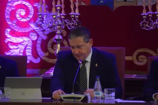 Javier Faúndez, presidente de la Diputación de Zamora, en el Pleno. Archivo.