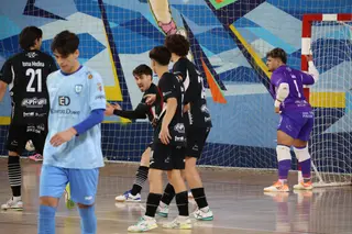 Instante del encuentro de Copa de España entre el River Zamora y el FS Salamanca