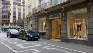 Dos patrullas de Policía Nacional en Santa Clara