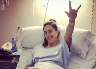Sara García tras la operación de rodilla