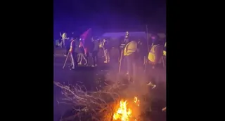 Manifestantes en la A-6 en Zamora