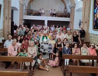 Homenaje al párroco de 93 años de Vega de Villalobos
