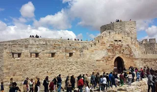 Críticas a “la utilización particular” del Castillo durante la exhibición de la Patrulla Águila