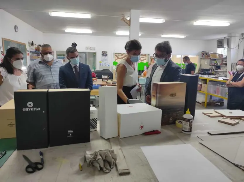 Clara San Damián visita a los alumnos del Programa Mixto de Formación y Empleo de la Fundación Intras en Coreses 2
