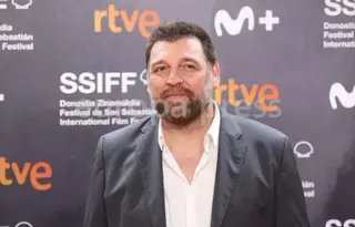 El actor Hovik Keuchkerian durante la alfombra roja de la gala de clausura del Festival de San Sebastián. Raúl Terrel / Europa Press