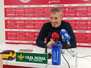 Rueda de prensa de Óscar Cano previa al partido en Lugo