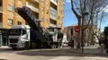 Obras de asfaltado en una calle de Zamora