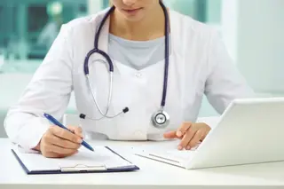 Médico MIR consulta