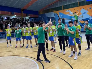 Iván López se despide del Ángel Nieto ante sus jugadores