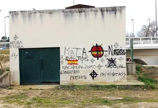 IU solicitará en la Comisión de Medio Ambiente que se limpie la ciudad de pintadas fascistas