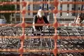 Obrero trabajando en la construcción | EP
