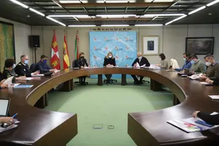 La consejera de Familia e Igualdad de Oportunidades, Isabel Blanco, preside la Comisión Territorial contra la Violencia de Género.