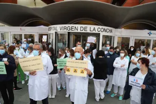 Concentracion sanitarios decretazo junta (1)